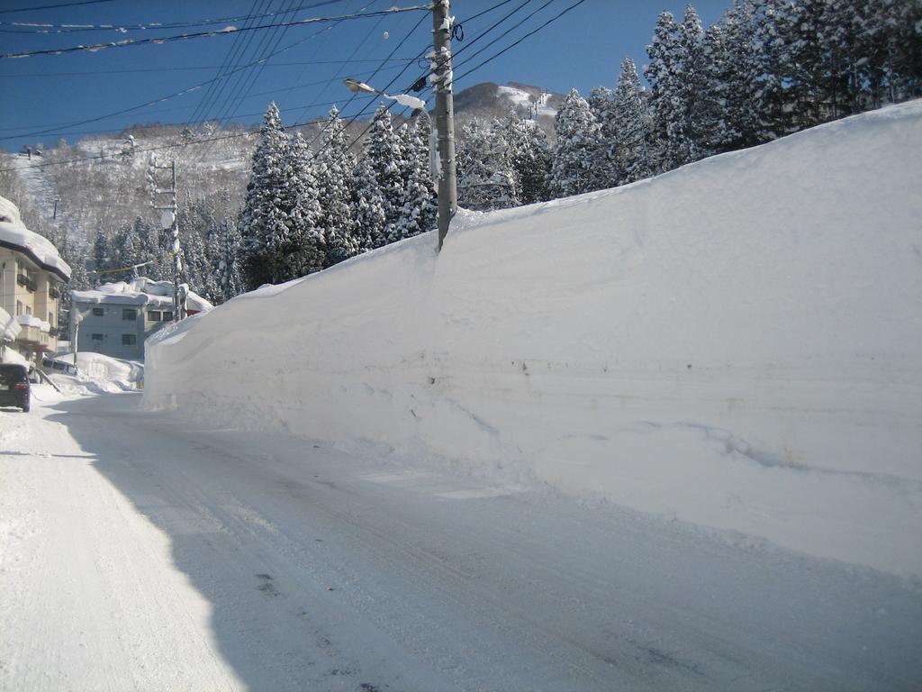 Lodge Nakajima Нодзаваонсен Экстерьер фото